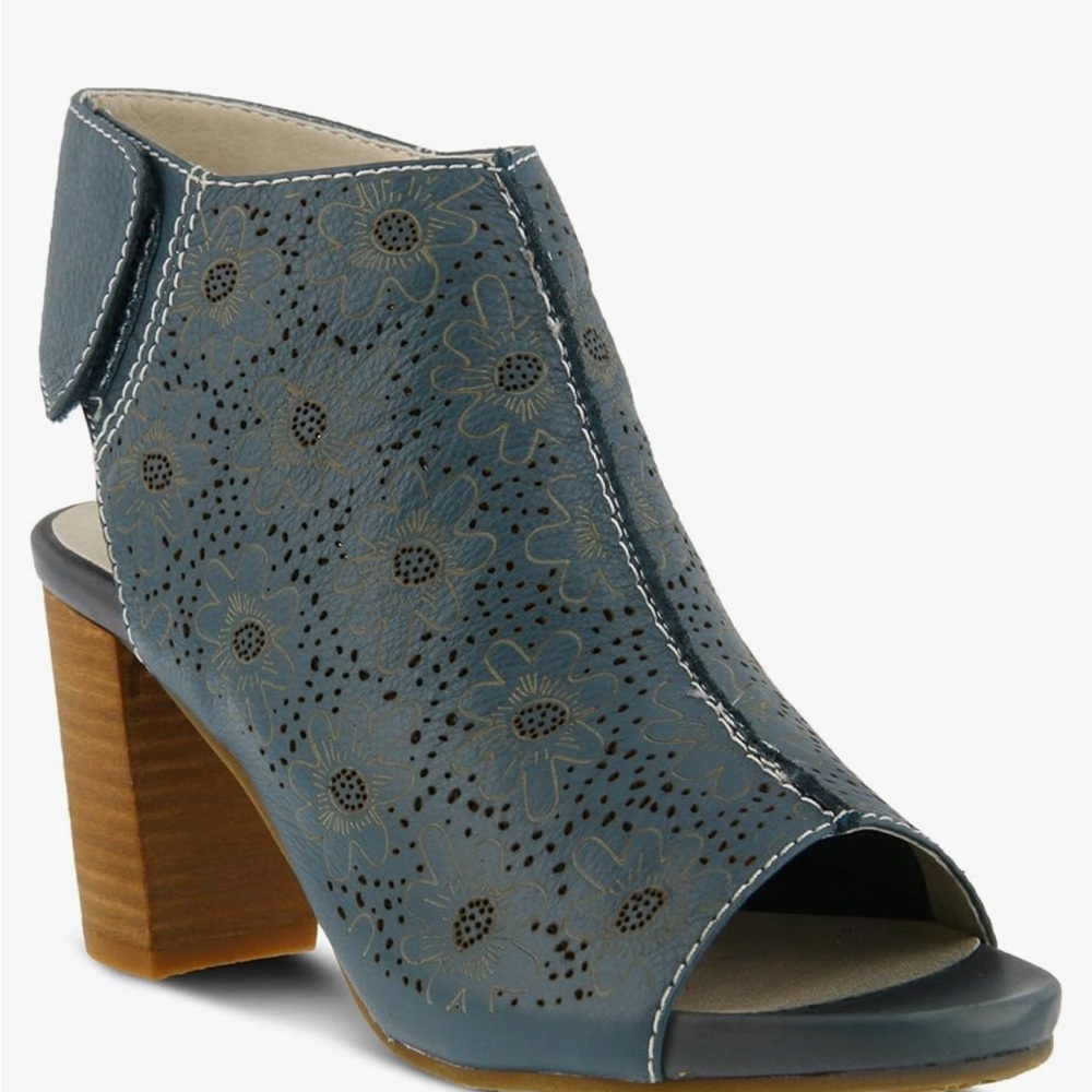 Laura Vita France Blue Leather Peep-Toe Heels with Chunky Wooden Heel